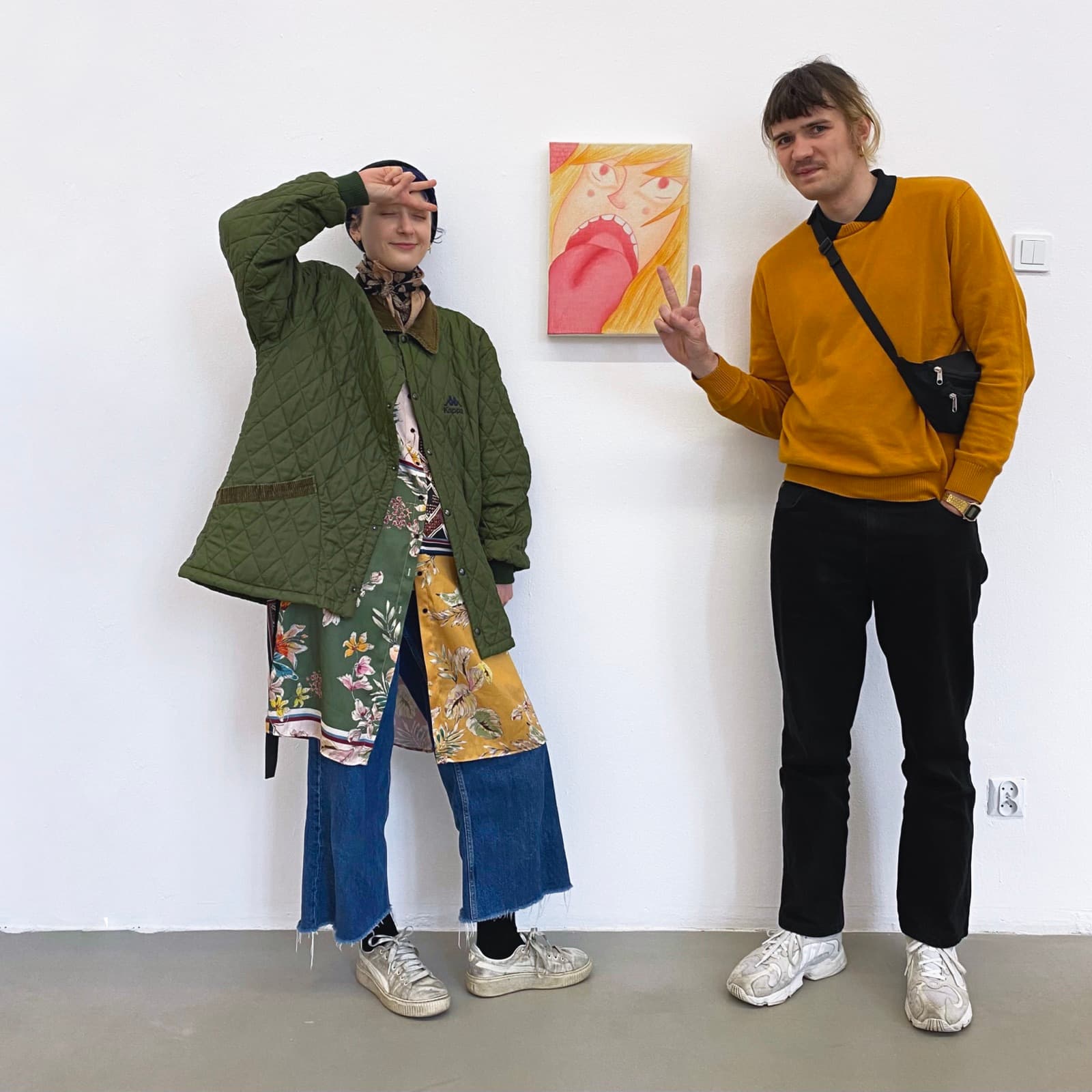 Rezidenti Øleg&Kaśka u svého obrazu v galerii Petrohradské