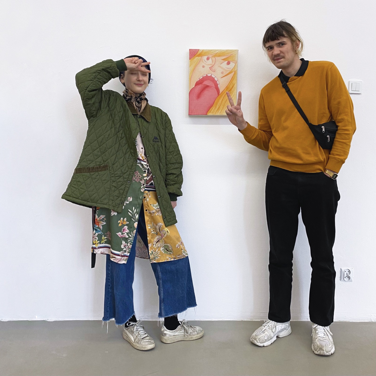 Rezidenti Øleg&Kaśka u svého obrazu v galerii Petrohradské